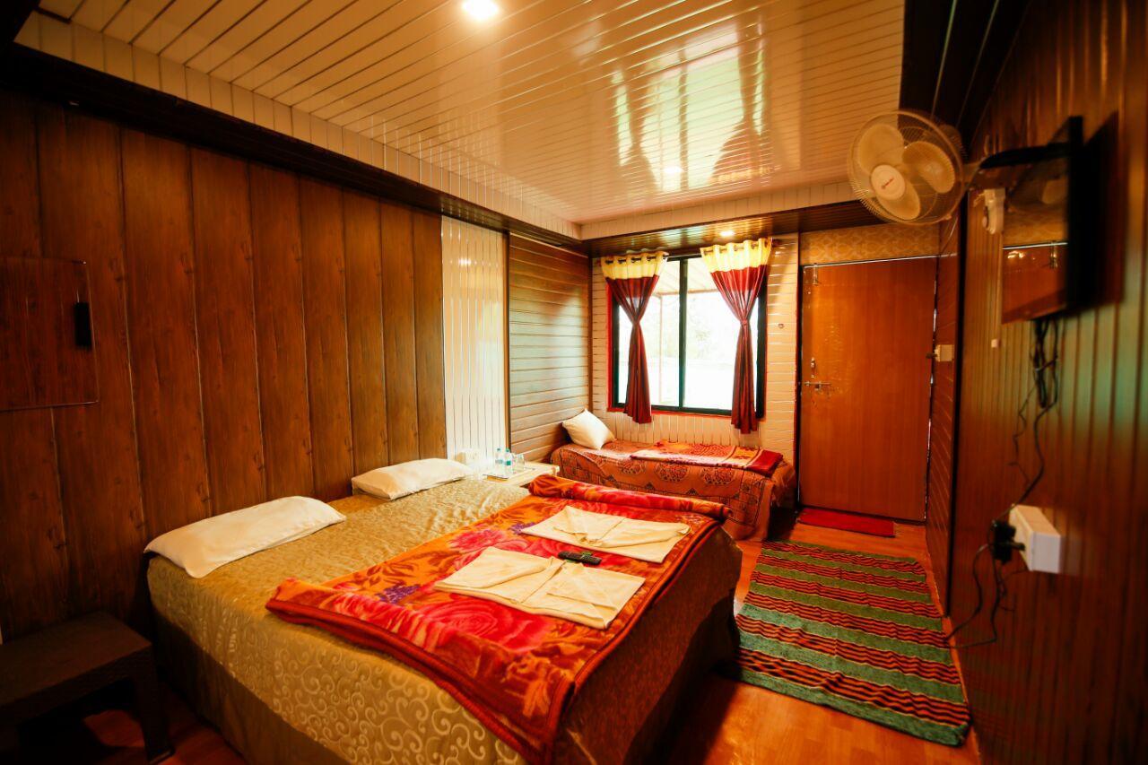 Tai Niwas Cottage Mahabaleshwar Ngoại thất bức ảnh